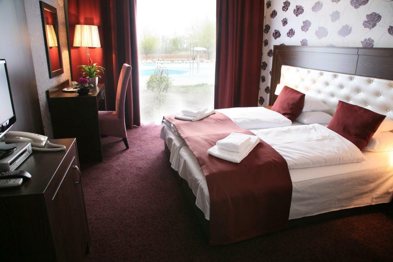 Session Hotel Ráckeve Zewnętrze zdjęcie